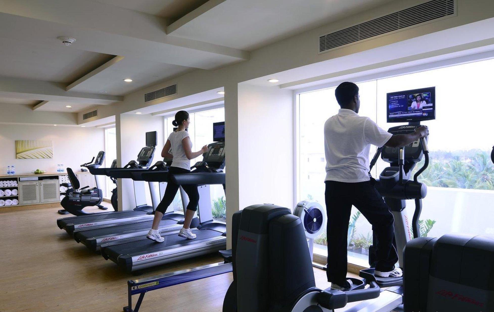 Radisson Blu Bengaluru Outer Ring Road Hotel Bagian luar foto