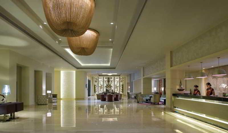 Radisson Blu Bengaluru Outer Ring Road Hotel Bagian luar foto