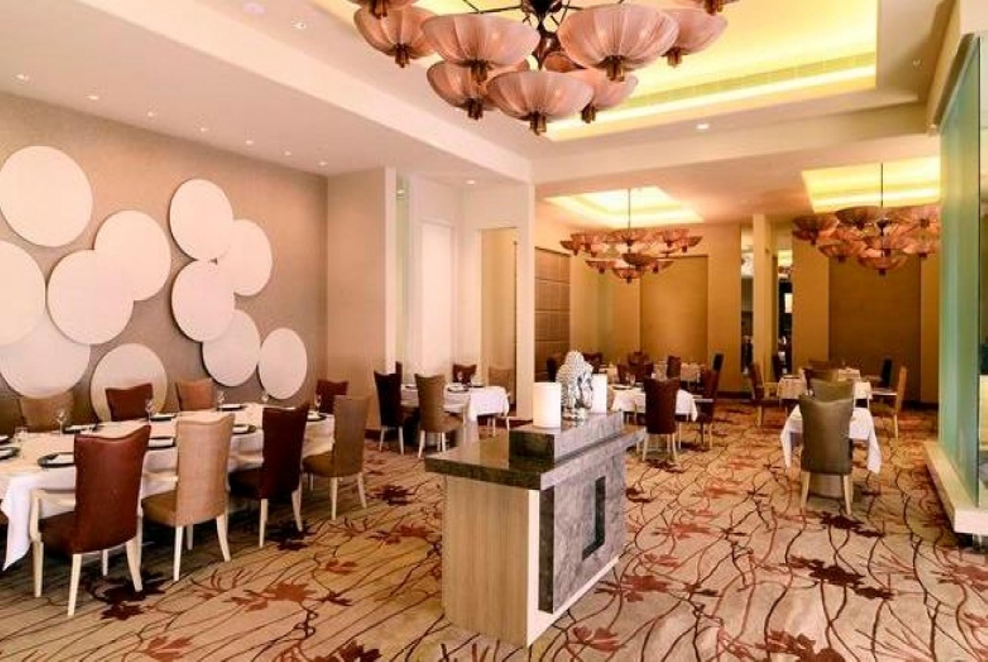 Radisson Blu Bengaluru Outer Ring Road Hotel Bagian luar foto