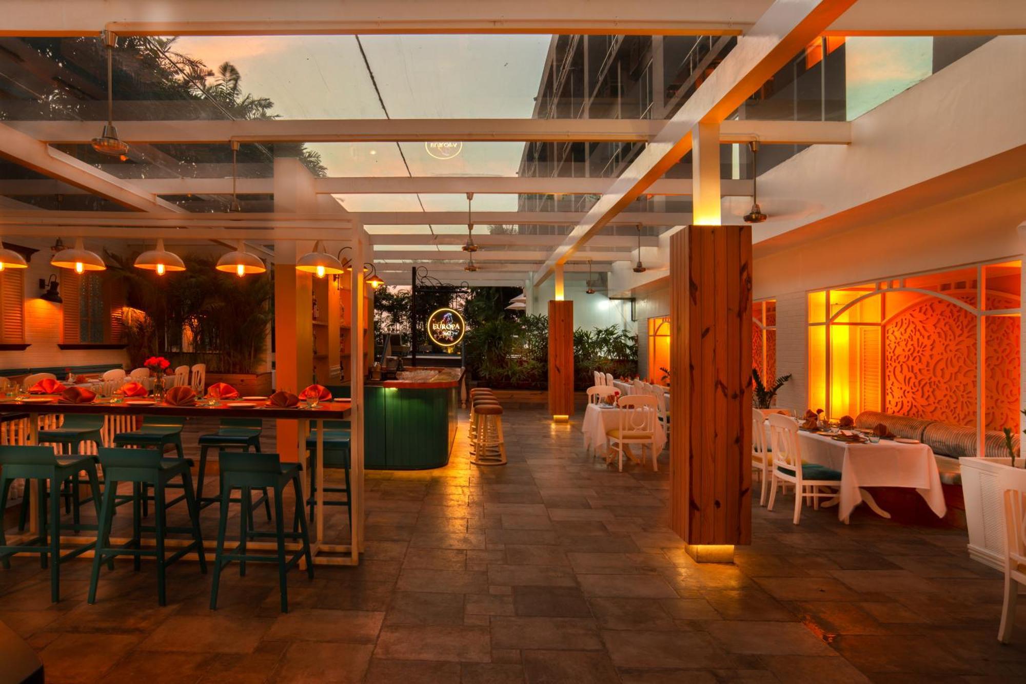 Radisson Blu Bengaluru Outer Ring Road Hotel Bagian luar foto