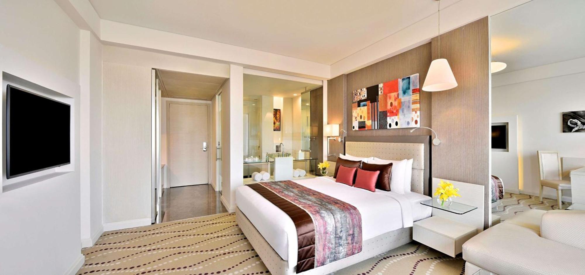 Radisson Blu Bengaluru Outer Ring Road Hotel Bagian luar foto