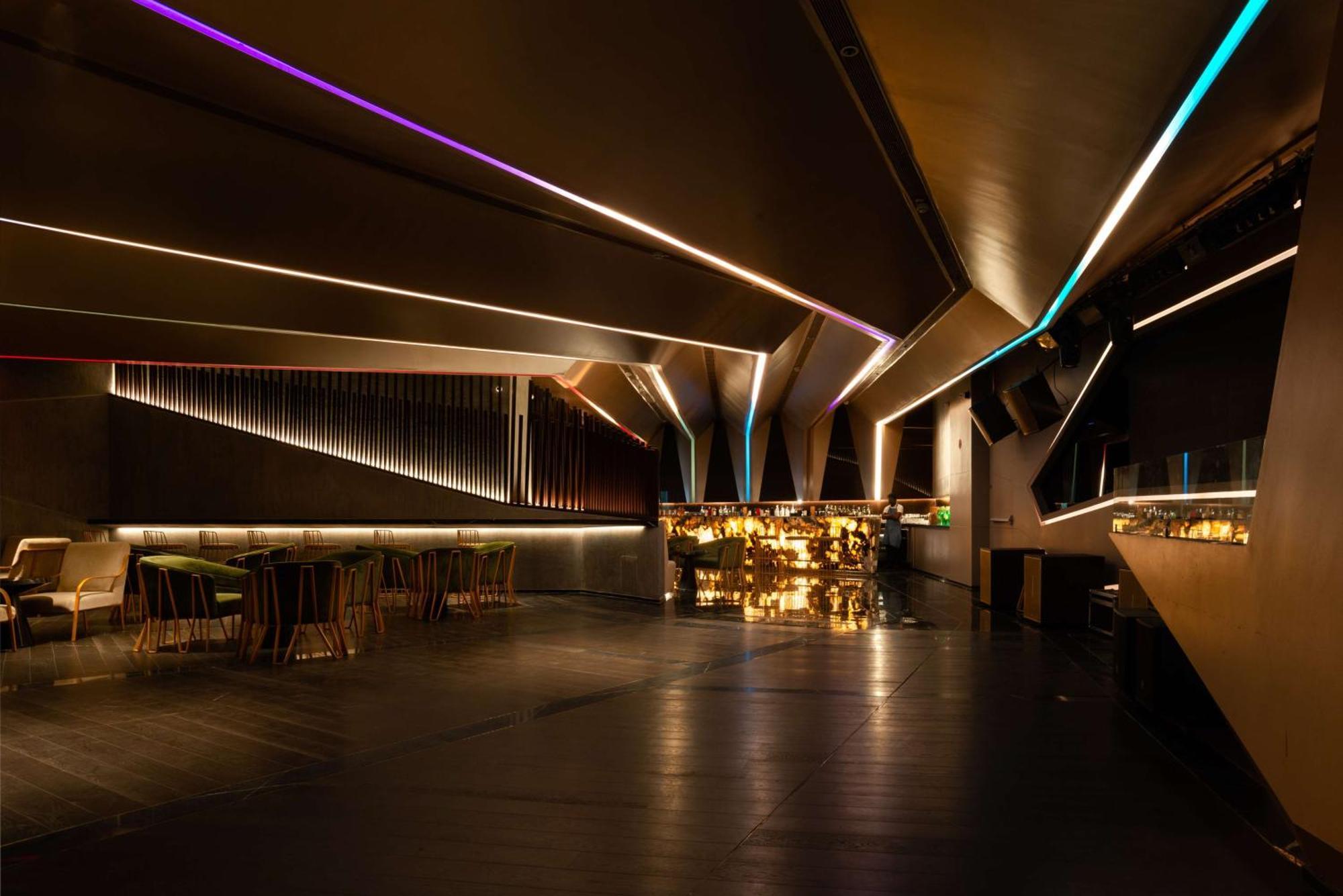 Radisson Blu Bengaluru Outer Ring Road Hotel Bagian luar foto